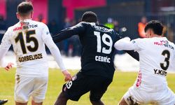 Vanspor-Erzurumspor maçının ilk yarısı berabere tamamlandı