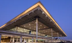 Havalimanı'nda grev: 445 uçuş iptal edildi!