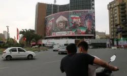 İran, "vatanı savunmaya" çocukları da çağırdı