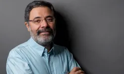 Yazarı duyurdu: Ünlü roman diziye uyarlanacak