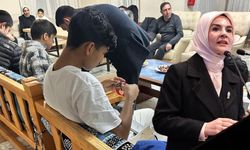 Bakan Göktaş'ın bayram hediyeleri Diyarbakır'da çocukları sevindirdi