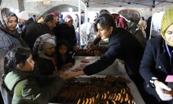 Kadir Gecesi'nde camilerde ağızlar tatlandı: Diyarbakır'da 4 noktada ikram edildi