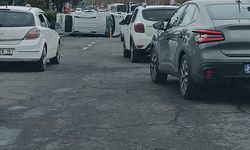 Diyarbakır'da araç takla attı: Yaralılar var