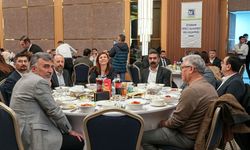 Diyarbakır'da iftar buluşması: Eşbaşkanlardan Newroz ve bayram mesajı