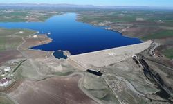 Diyarbakır'da iki barajda daha su tahliyesi başladı: İki baraj da yolda