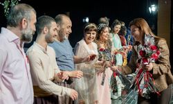 Dünya Tiyatrolar Günü'nde Shakespare'in eseri Diyarbakır'da Kürtçe sahnelendi