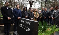 Diyarbakır'da 1991'de öldürülen siyasetçi mezarının başında anıldı
