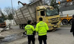 Diyarbakır'da TIR kontrolden çıktı, faciaya ramak kaldı!