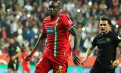 Amedsporlu Diagne 25 gol hedefini geçti, son model 25 telefon dağıttı