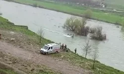 Dicle Nehri'nde mahsur kalan kişi kurtarıldı