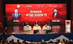 Bakan Gürlek sosyal medyadaki yeni düzenlemeyi Diyarbakır'dan duyurdu