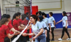 Diyarbakır'da Filenin Sultanları sahnede: Turnuva başladı