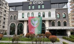 Diyarbakır Ticaret ve Sanayi Odası'ndan Amedspor'a dev bayraklı destek