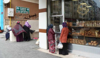 Eğil Belediyesi’nden Ramazan’da dayanışma: Askıda ekmek uygulaması başladı!
