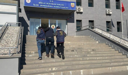 Diyarbakır’da aranan 2 firari hükümlü ve 1 şüpheli jandarma tarafından yakalandı