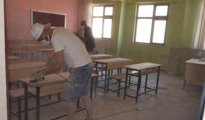 Eğil’de okul idarecilerinden örnek davranış: Tatilde tadilat