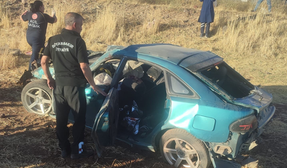 Diyarbakır’da şarampole devrilen otomobilde bir kişi hayatını kaybetti