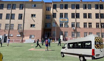 Ergani’de eğitim kaosu: Servis yok, öğrenciler derse gidemiyor!