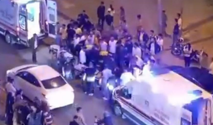 Silvan’da motosiklet yayaya çarptı: 1’i ağır 3 yaralı