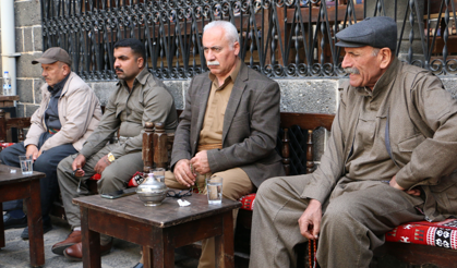 Diyarbakır’ın Asırlık Dengbejlik geleneği yok oluyor mu? Gençlerin ilgisizliği endişe yarattı