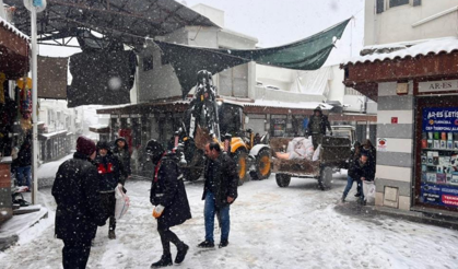 Çermik’te kar seferberliği: Belediye ekipleri sahada, yollar açılıyor