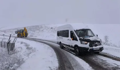 Diyarbakır'da Mart ayında kar sürprizi: Lapa lapa yağdı