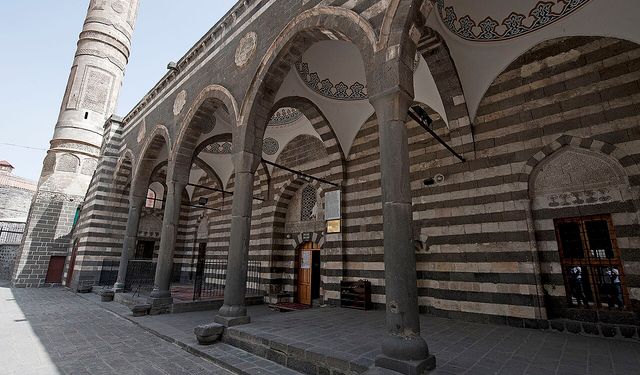 Diyarbakır'daki tarihi Safa Cami'sini biliyor musunuz?