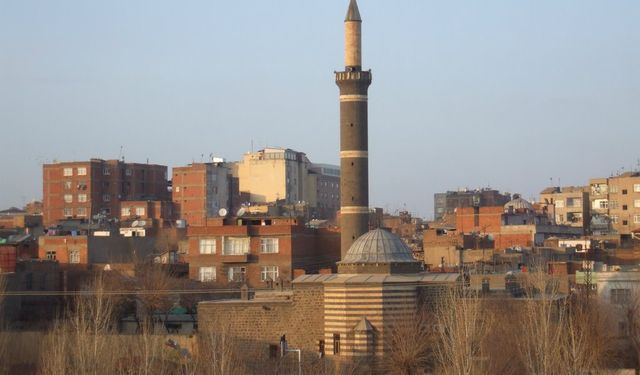 Hüsrev Paşa Camii: Diyarbakır'ın tarihi ibadet yeri