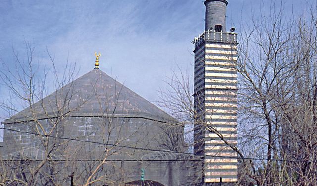 Tarih ve mimarisiyle Diyarbakır'ın değerli bir simgesi