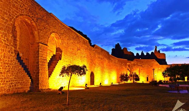 Diyarbakır'ın ilk yerleşim merkezi: İç Kale
