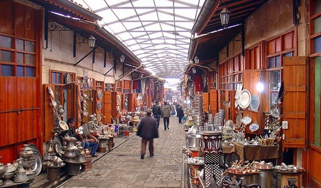 Diyarbakır’da geleneksel zanaatın izleri: Bakırcılar Çarşısı