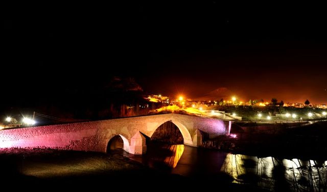 Diyarbakır'ın efsanevi yapılarından Haburman Köprüsü