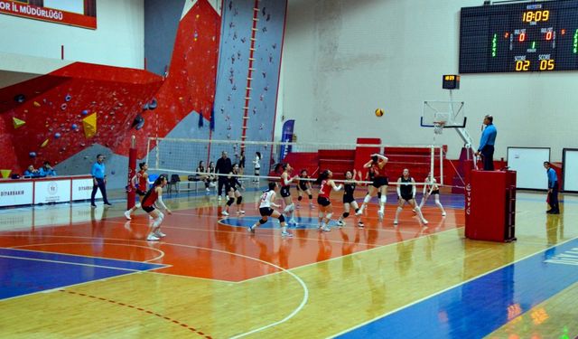 DBB Genç Kadınlar Voleybol Takımı finalde!