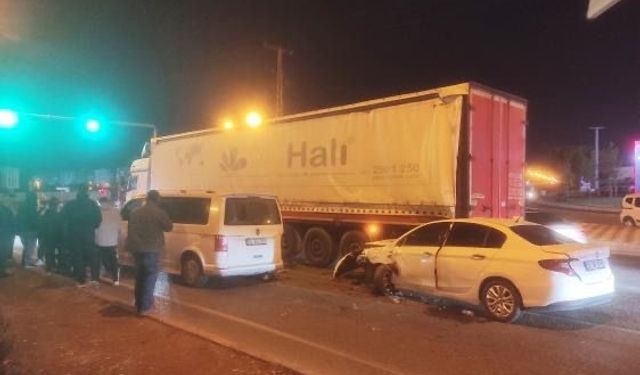 Diyarbakır Elazığ karayolunda trafik kazası meydana geldi