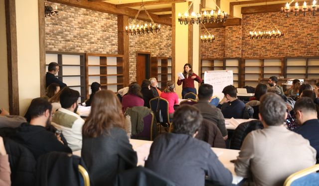 Diyarbakır Büyükşehir Belediyesi'nden personel eğitimine sertifika