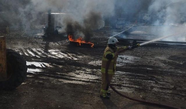 Sur'da petrol kuyusunda yangın