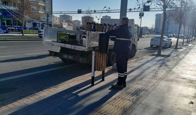 Diyarbakır'da 2 bin 100 çöp kovası montajı tamamlandı