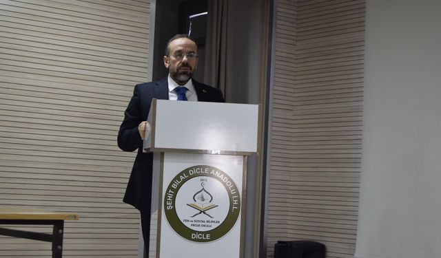 Diyarbakır İl Müftüsü Celal Büyük, öğrencilere okumanın önemini anlattı