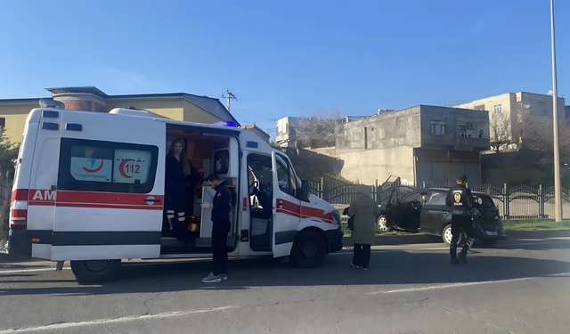 Diyarbakır'da minibüs kazasında 6 kişi yaralı, 3'ü çocuk