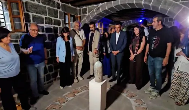 Ahmed Arif, Diyarbakır’da unutulmadı: "33 kurşun" sergisi ve söyleşiyle anıldı