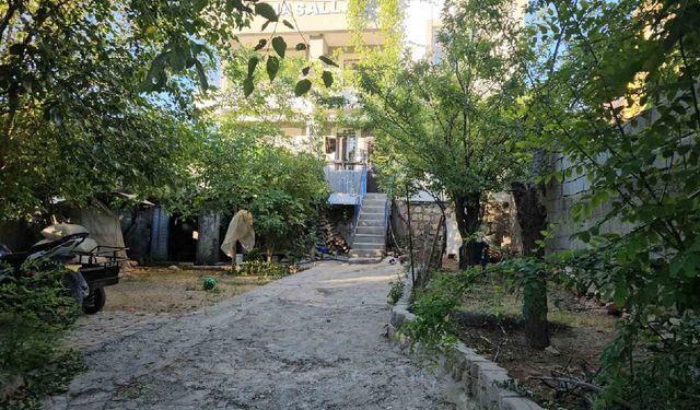 Ergani’de baba iki kızını yaraladı, kendine zarar verdi
