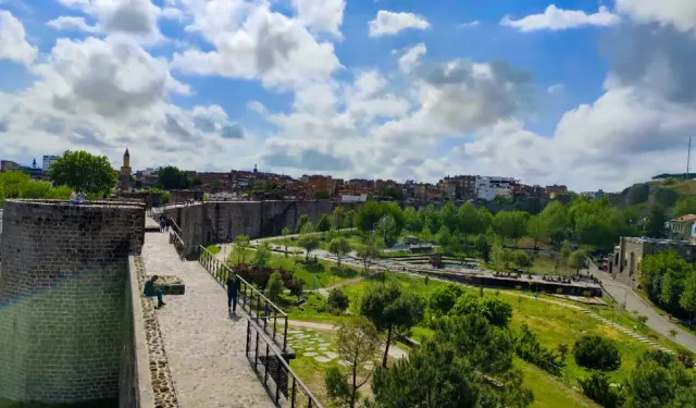 Meteoroloji, Diyarbakır için bayramda aşırı sıcaklık uyarısında bulundu