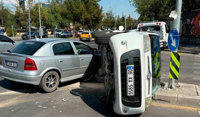 Diyarbakır Yenişehir’de trafik kazası: 2 yaralı