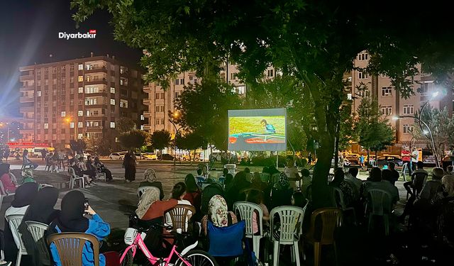 Diyarbakır’da yaz akşamlarında sinema keyfi