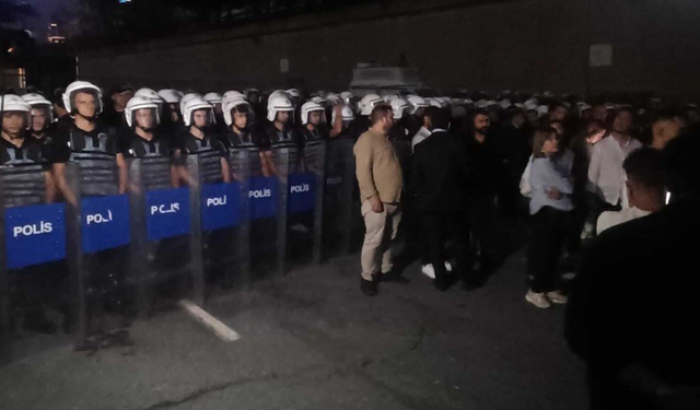 CHP İstanbul İl Başkanlığı’na polis ablukası: Giriş ve çıkışlar engellendi