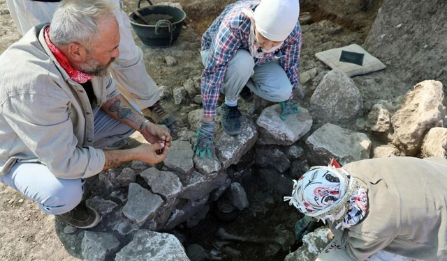 Ergani’de arkeolojik keşif: Mezarlar gün yüzüne çıktı