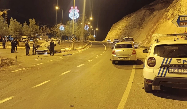 Diyarbakır Eğil yolunda kavşakta çarpışma: 2 yaralı