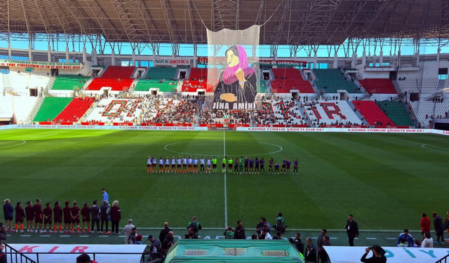 Diyarbakır, Kadına Şiddetle Mücadele gününde Futbolla bir araya geldi