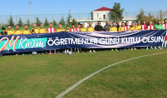 Diyarbakır'da öğretmenler günü sahada kutlandı