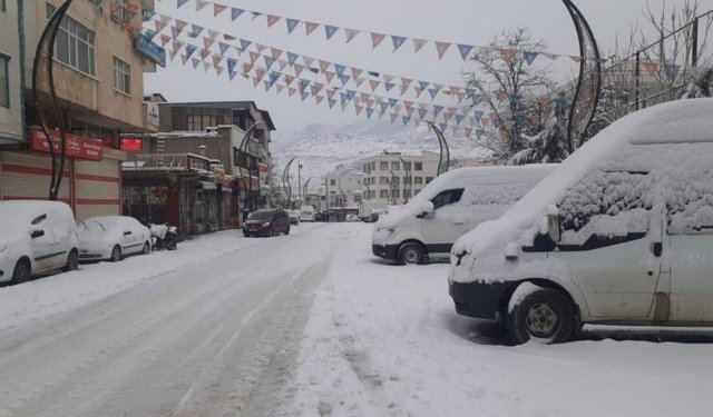 Çermik beyaza büründü: Üst üste uyarılar geldi